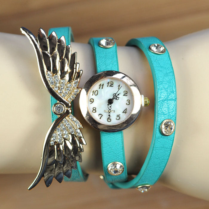 Retro-Armbanduhr im koreanischen Stil mit coolen Flügeln im Harajuku-Stil