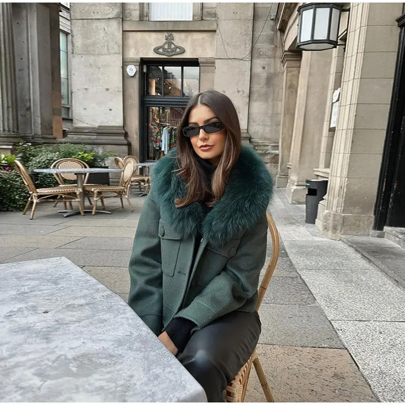 Elegante Damen Fliegerjacke mit Fellbesatz – Vintage Stil