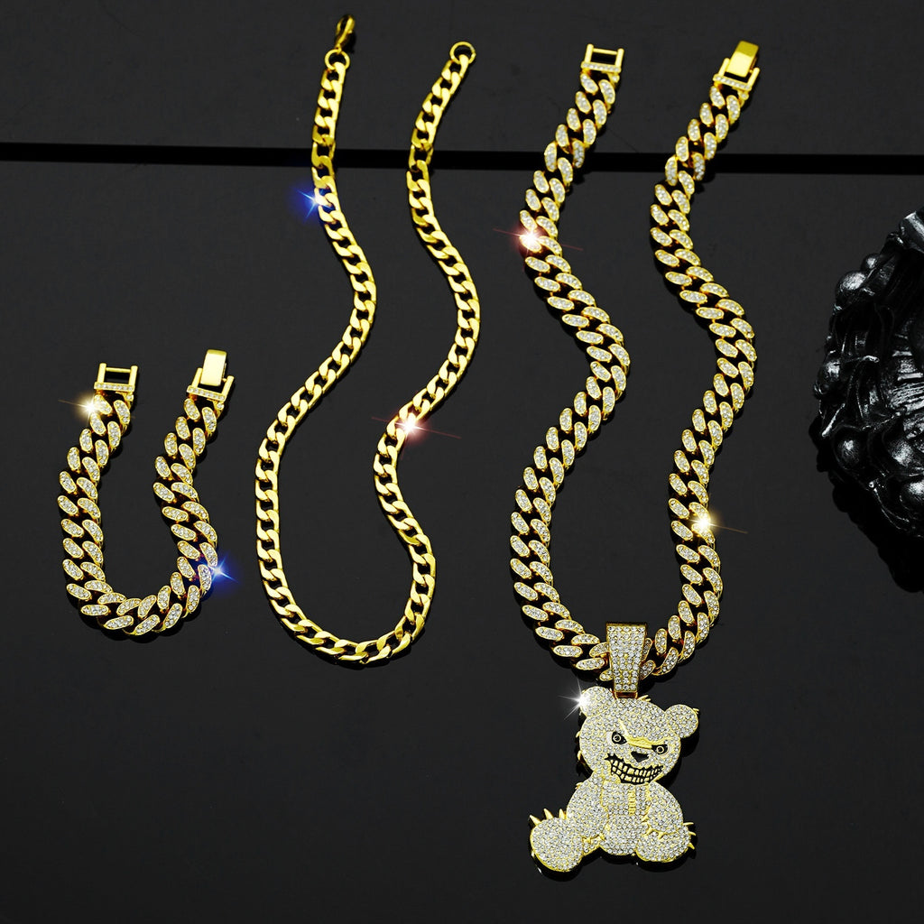 Sparkling Bear Jewelry Set - Necklace & Bracelet in a Glittering Design for Women