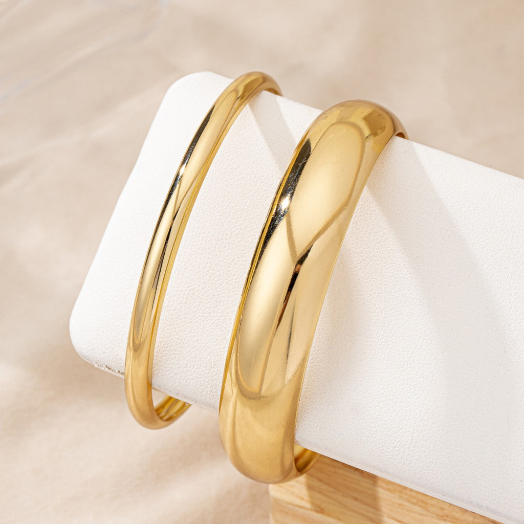 Extravagant Minimalist Traditional High-Gloss Bracelet