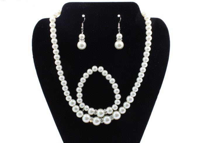 Luxurious Pearl Bridal Jewelry Set – Necklace, Earrings & Bracelet for Wedding