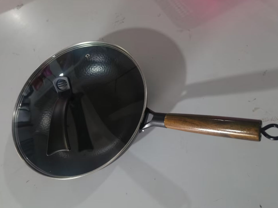 Traditional Iron Wok – Hand-Forged Premium Pan
