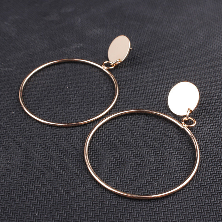 Temperament Circle Earrings - Elegant Everyday Jewelry for the Modern Woman