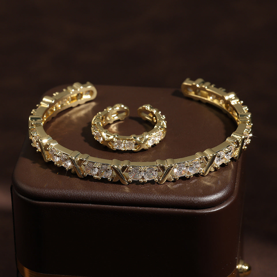Fashionable Zircon Bracelet for Women and Men