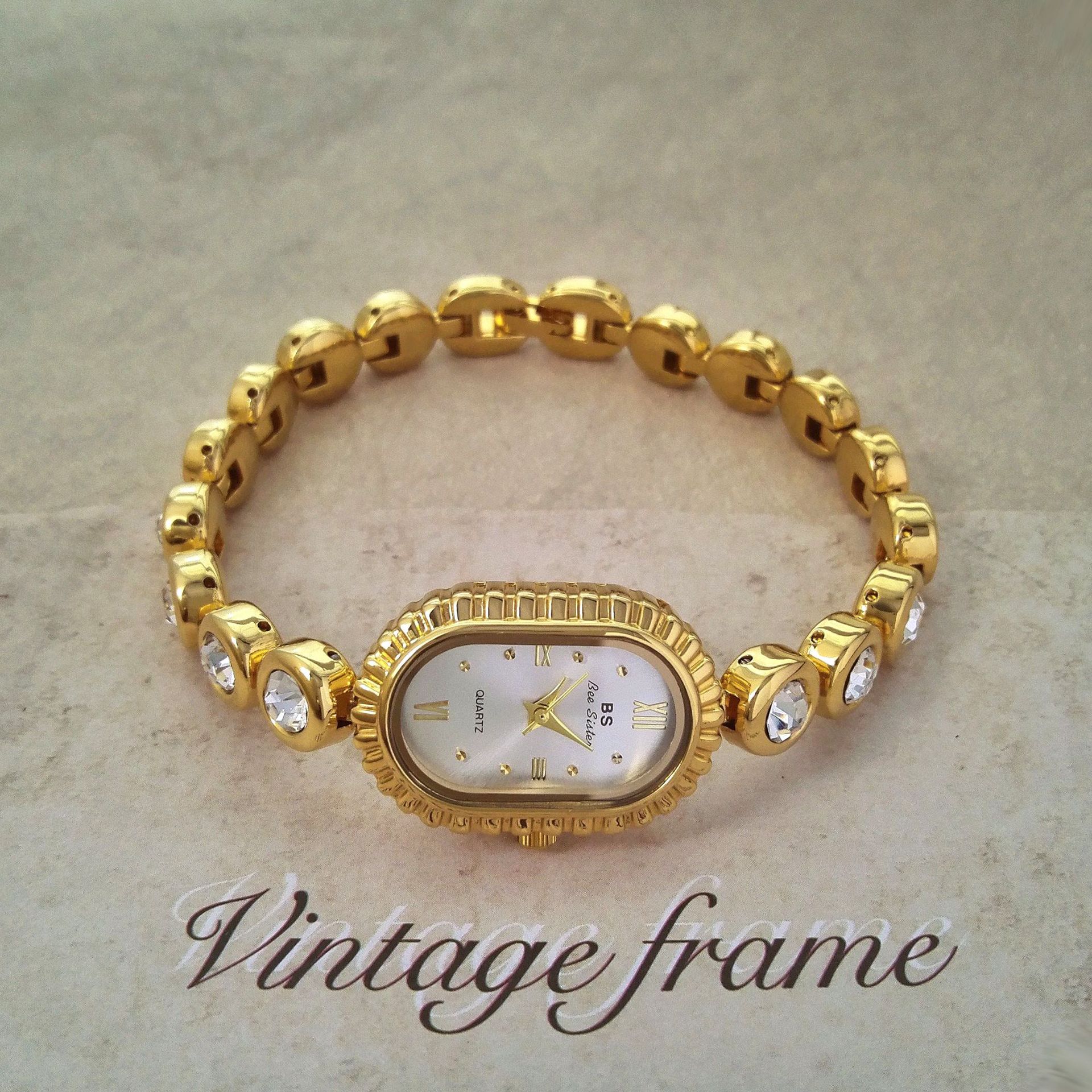 Women's Petite Luxury Oval Watch – Elegant Mid-Century Jewelry Watch