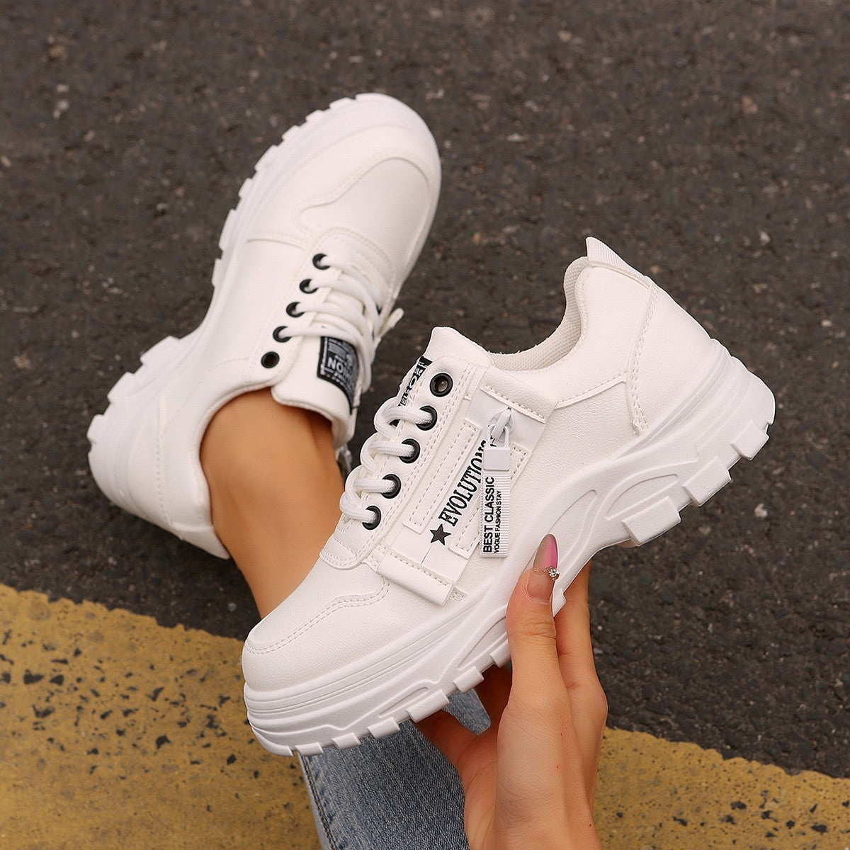 Damen Plateau Sneaker mit Seitenzipper – Sportliche Fashion Schuhe