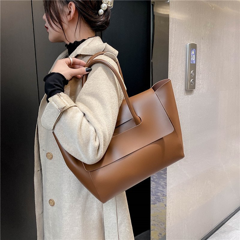 Large Women's Tote Bag – Retro Shoulder Bag with Lots of Storage Space