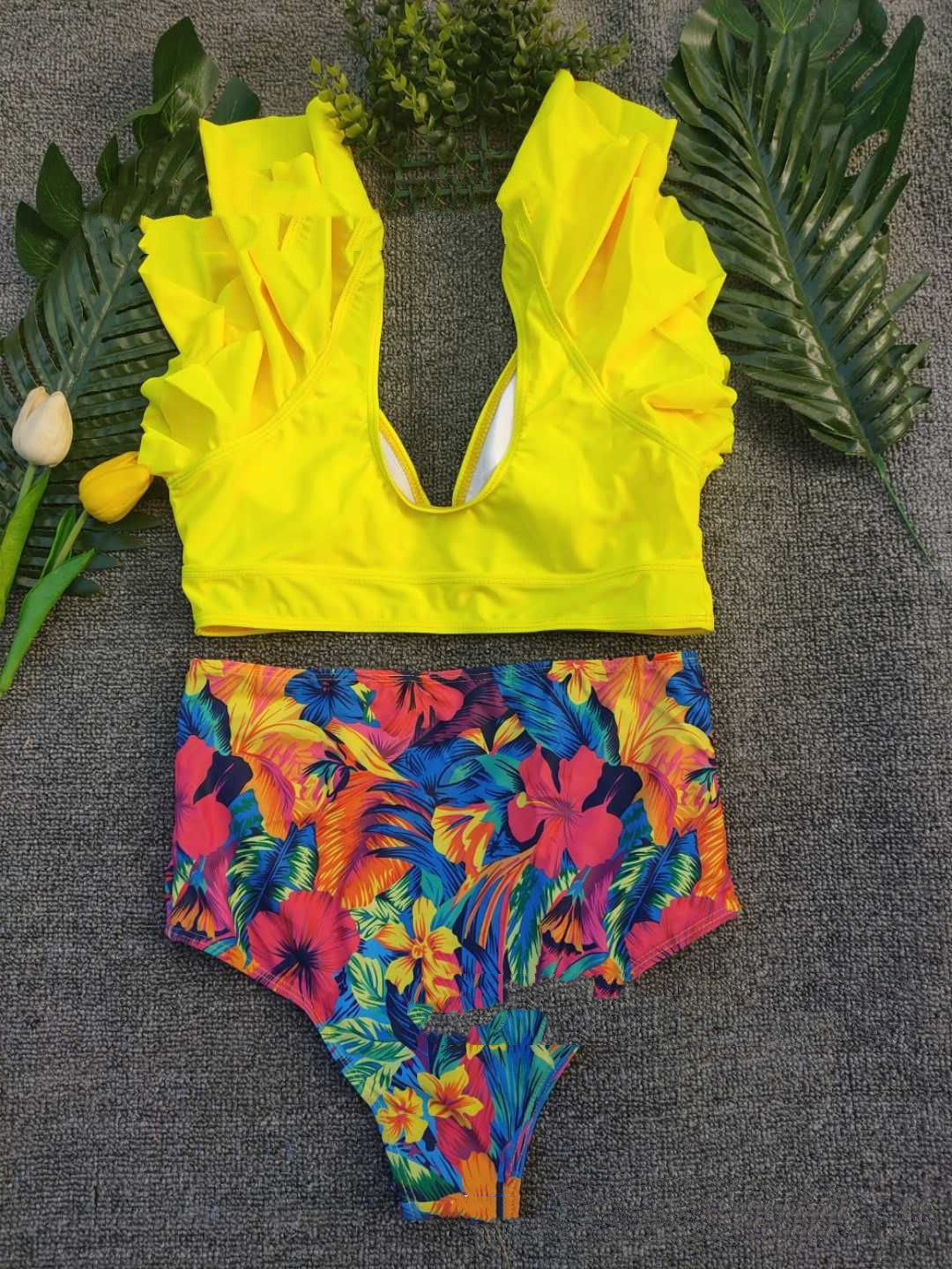Women's Printed Bikini Set – Elegant Two-Piece with a Figure-Hugging Fit