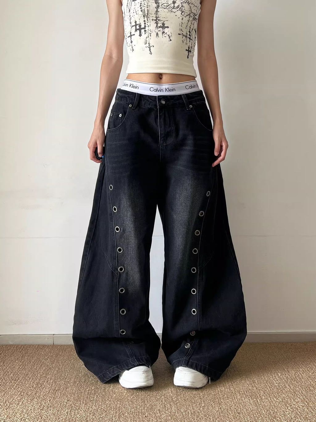 Damen Designer Jeans mit Eyelet-Details – Trendige Washed Denim Hose