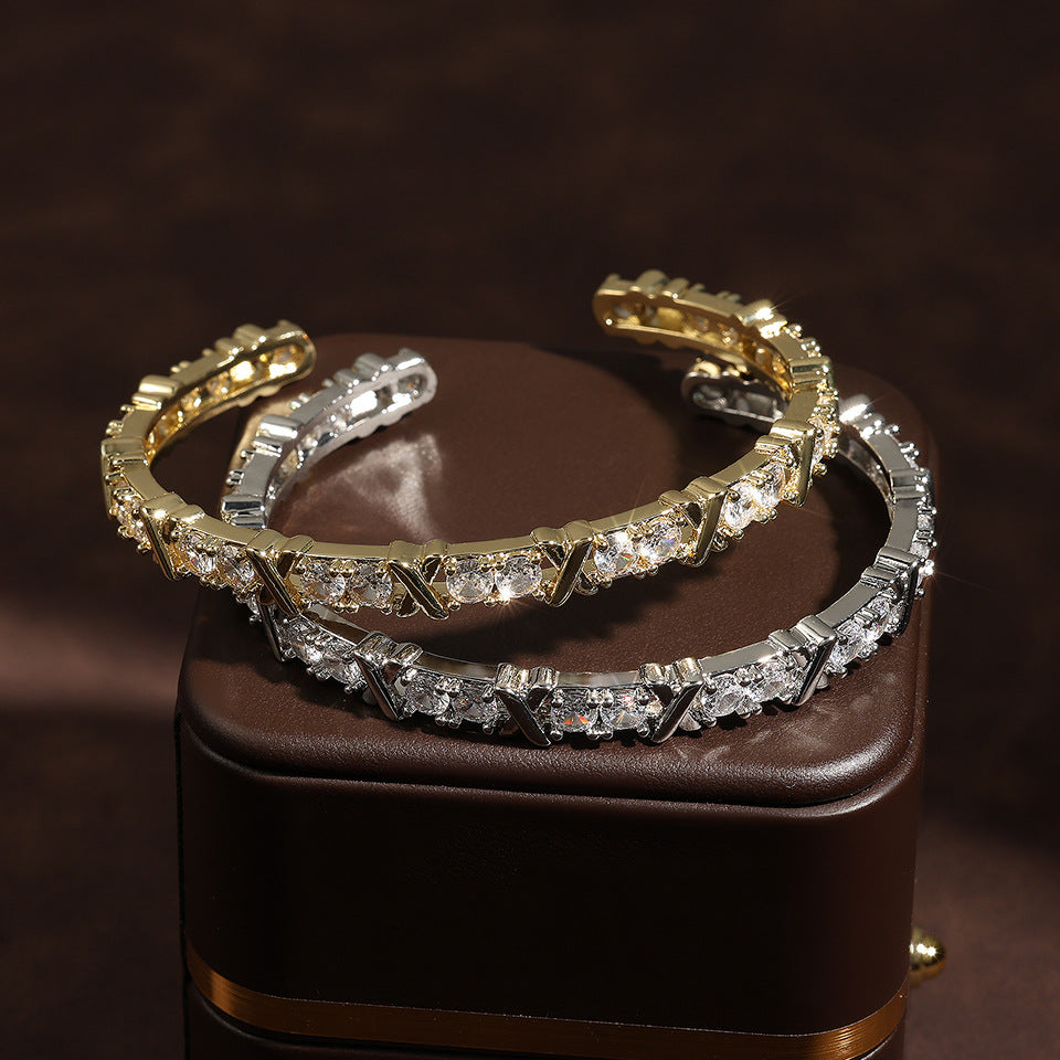 Fashionable Zircon Bracelet for Women and Men
