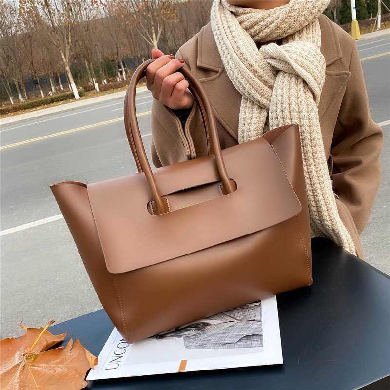 Large Women's Tote Bag – Retro Shoulder Bag with Lots of Storage Space
