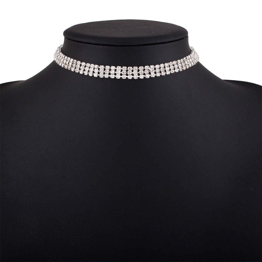 Sparkling Rhinestone Necklace Short – Glamorous Women's Jewelry in Trendy Design