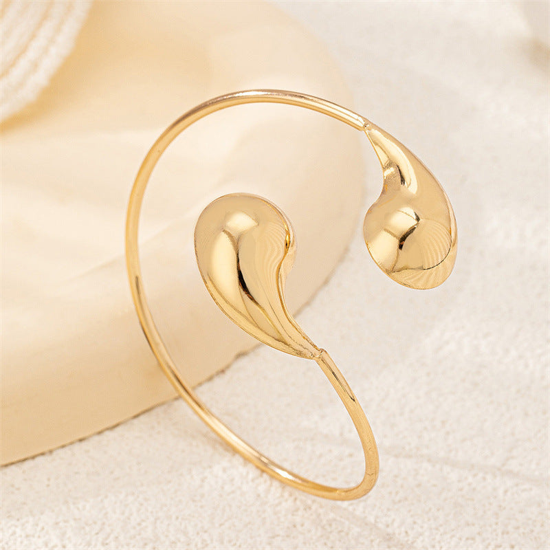 Creative, versatile water-drop bracelet for women