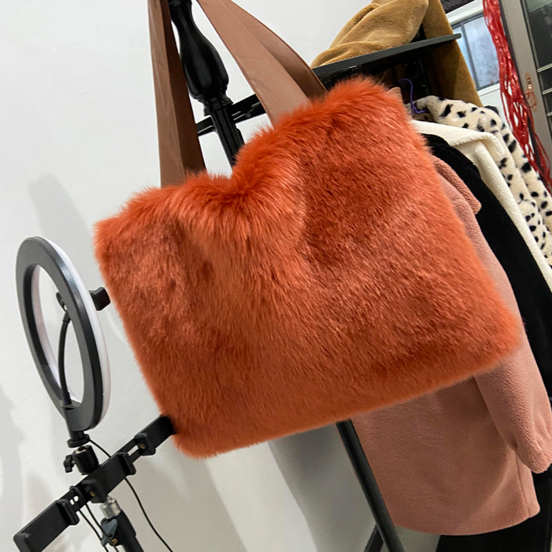Women's Plush Handbag - Soft & Stylish Shoulder Bag