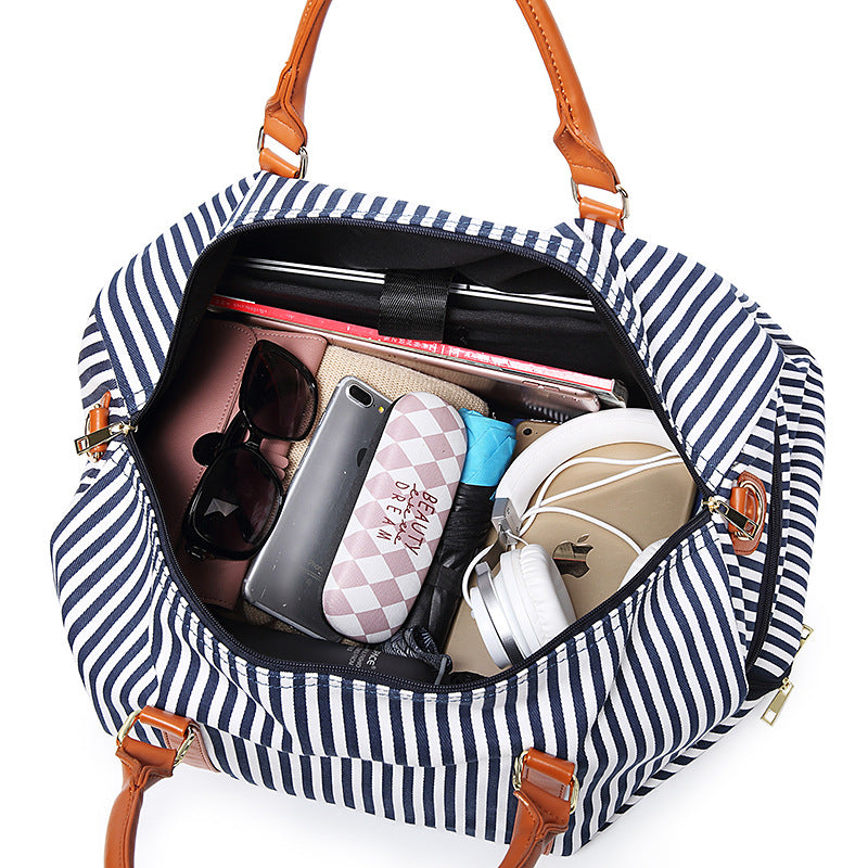 Large Canvas Travel Bag with Leather Details – Modern Stripe Design