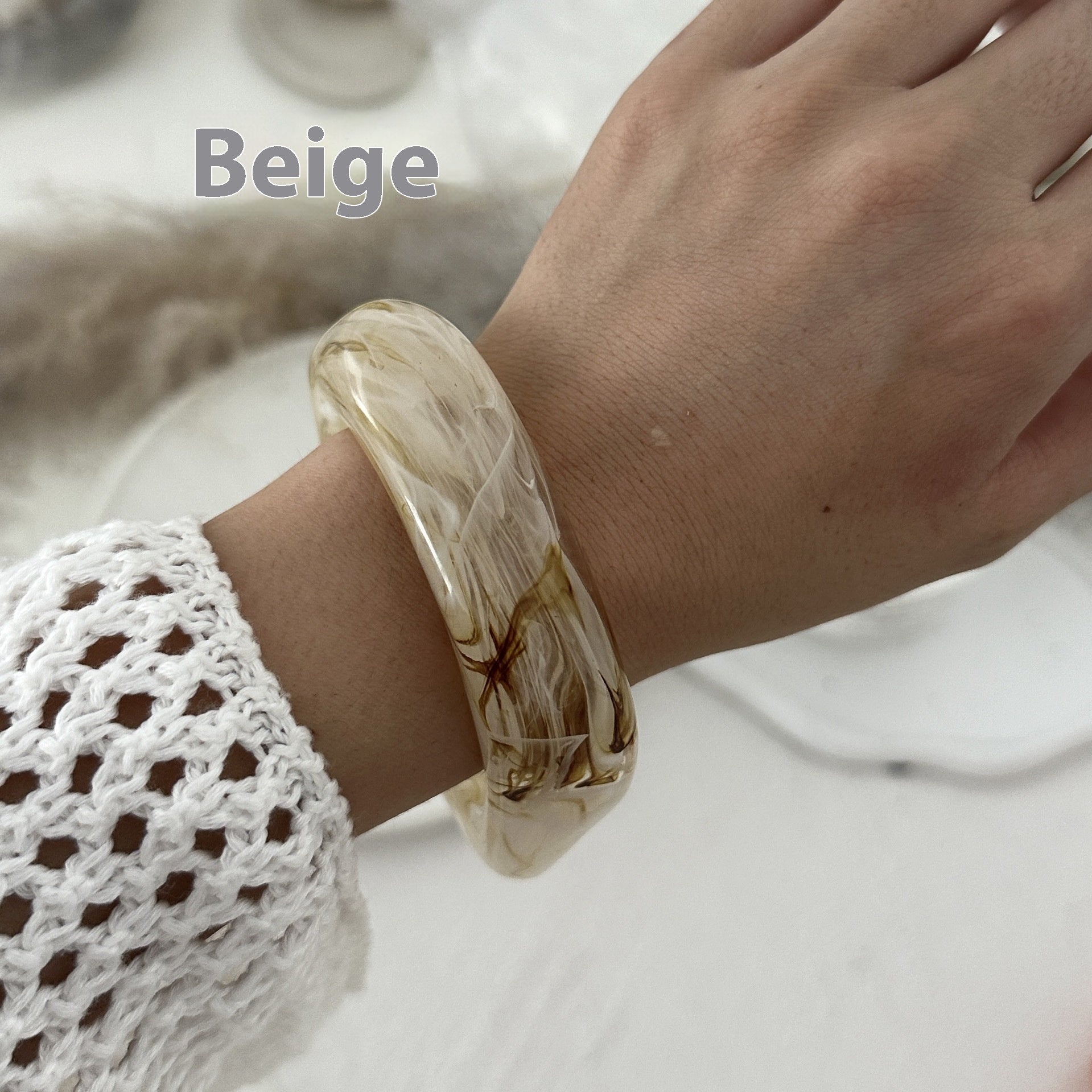 Europäisches und amerikanisches, extravagantes Acryl-Armband im angesagten Stil mit unregelmäßigem, durchscheinendem Design