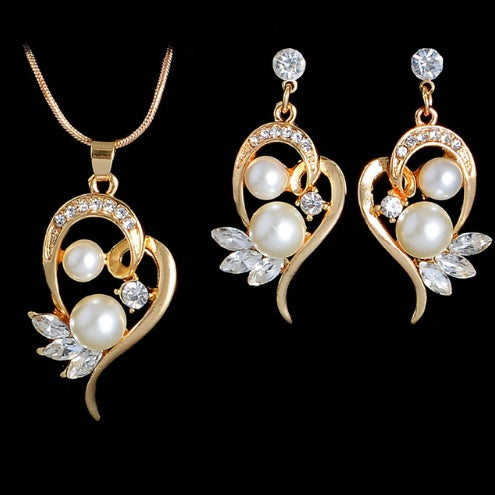 Luxurious Pearl Jewelry Set for Bride - Elegant Necklace & Earrings in Timeless Design