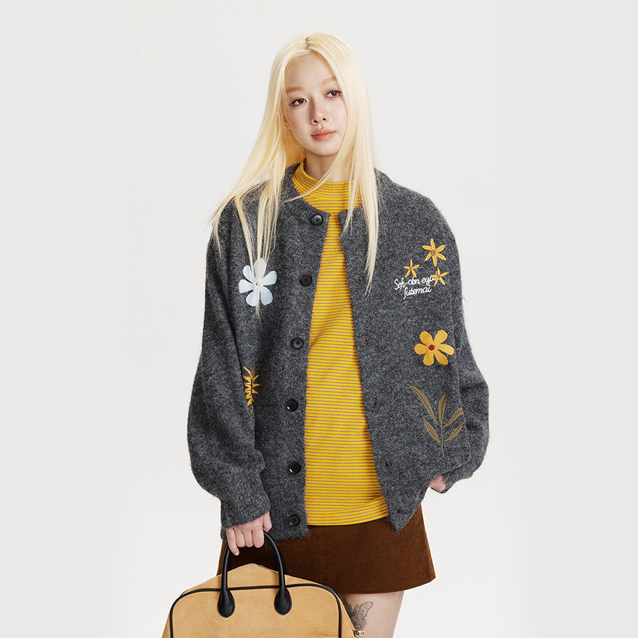 Women's Knitted Cardigan with Floral Embroidery – Retro Preppy Style
