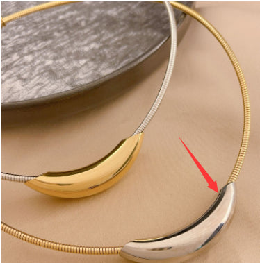 Titanium Steel Collar Necklace – Modern Women's Jewelry Elegant & Robust