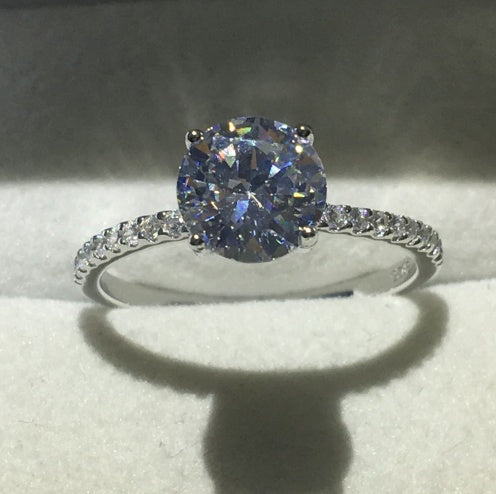 925 Sterling Silber Verlobungsring mit funkelndem Zirkonstein