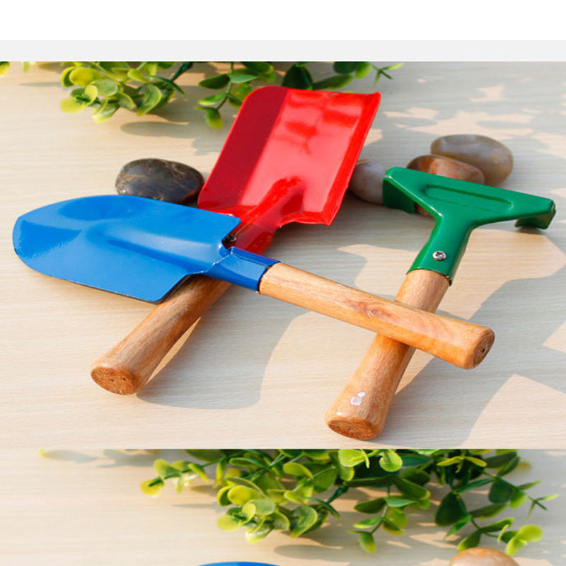 Robust Iron Garden Tools – Practical Planting Tool Set