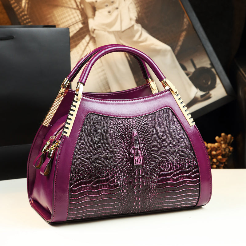 Large Mommy Bag Women's Shoulder Bag Messenger Bag with plenty of storage space