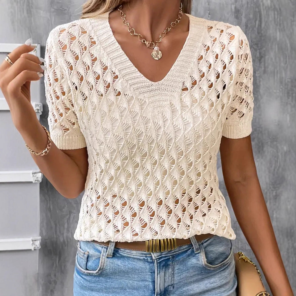 Women's Plus Size Knitted Top with Cut-Out – Short Sleeve & Elegantly Breezy