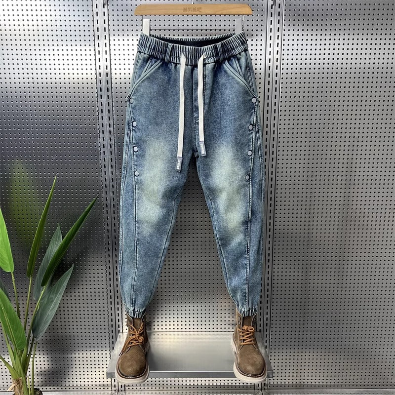 Men's Vintage Tapered Fit Jeans – Washed Denim with Buttons