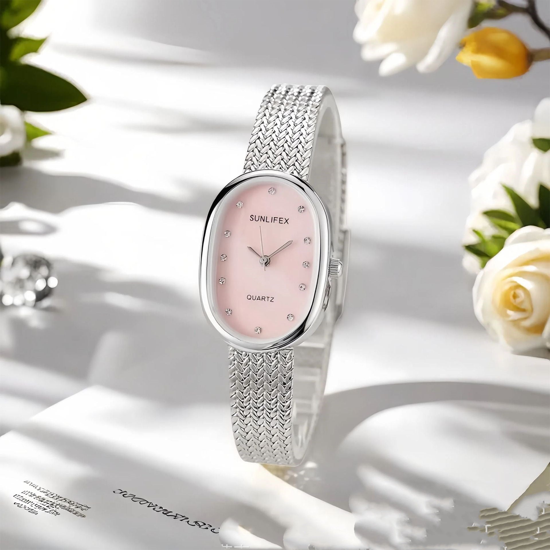 Ladies' Oval Gold Quartz Watch with Small Dial - Elegant Watch