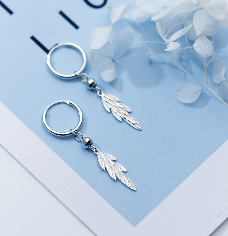 Elegant Leaf Earrings – Stylish Trendy Drop Earrings for Women