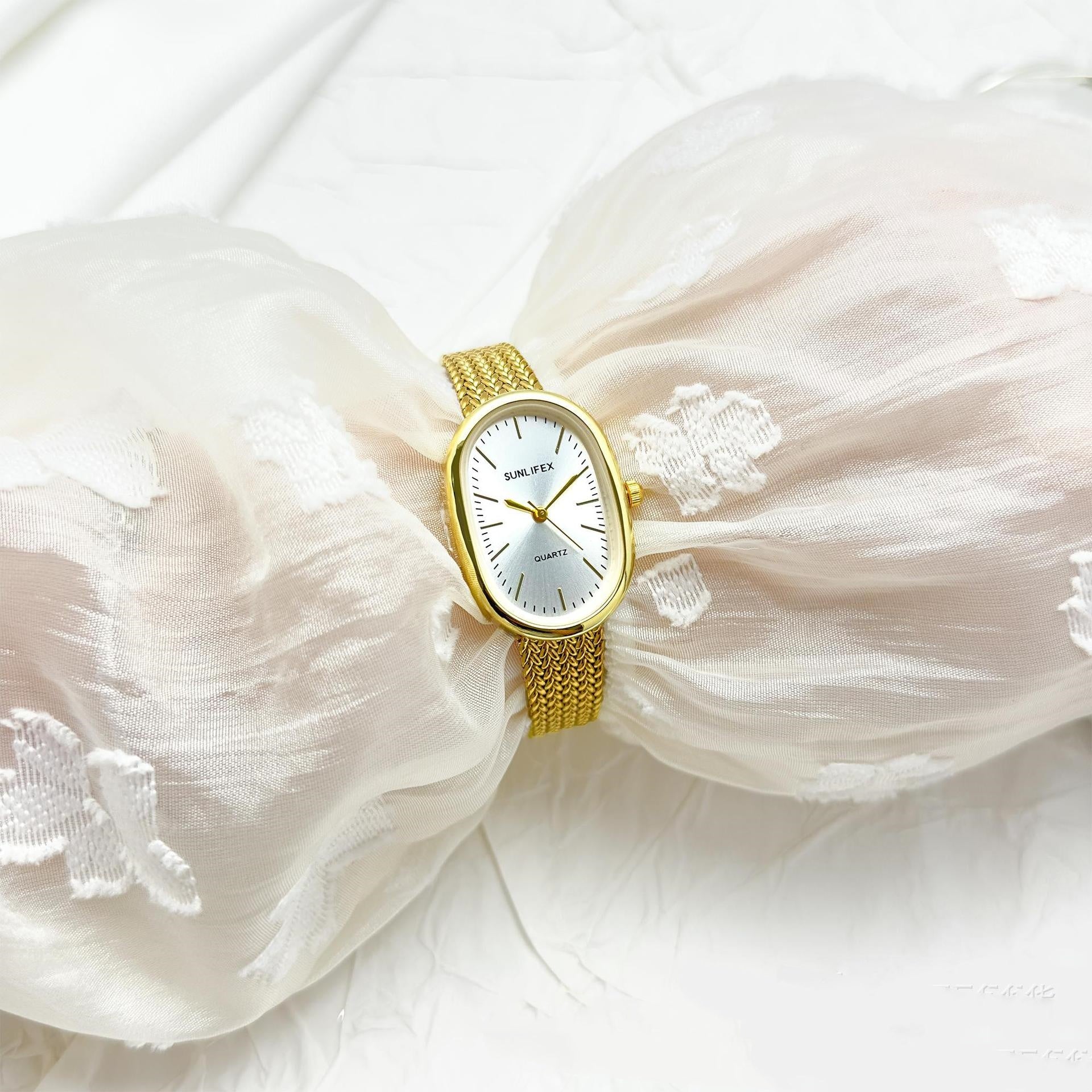 Ladies' Oval Gold Quartz Watch with Small Dial - Elegant Watch