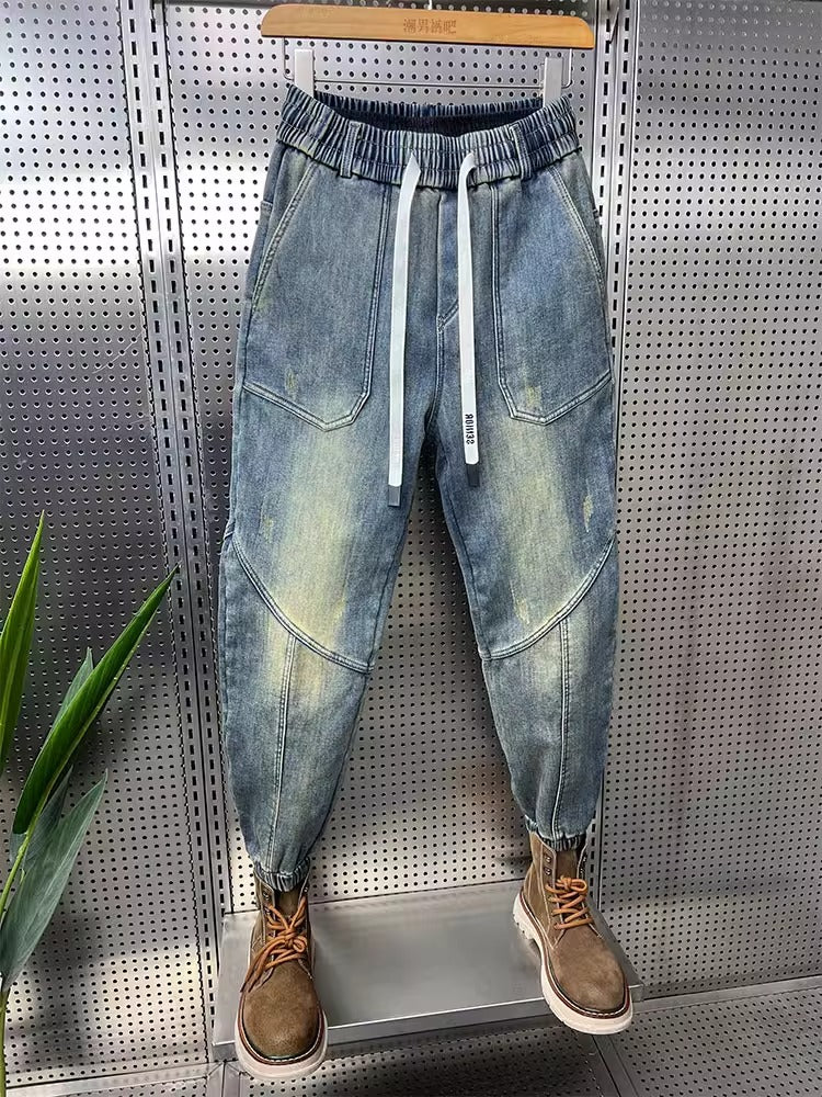 Men's Vintage Tapered Fit Jeans – Washed Denim with Buttons