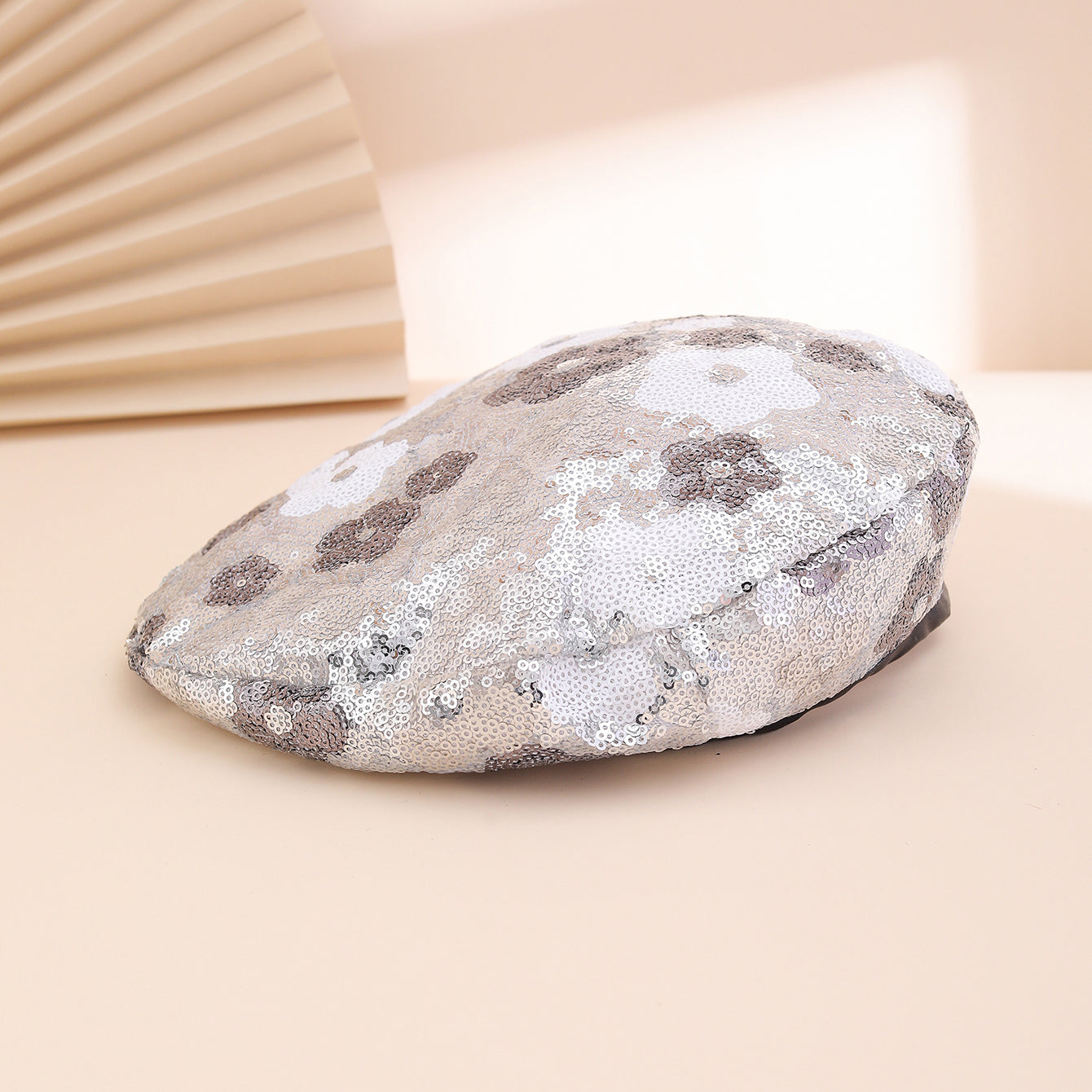 Elegant Women's Beret with Sequin Flower – Trendy Beret