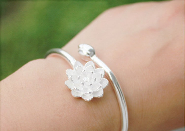 Silbernes Armband mit Schneelotus-Motiv, modisch im koreanischen Stil, offener Damenstil