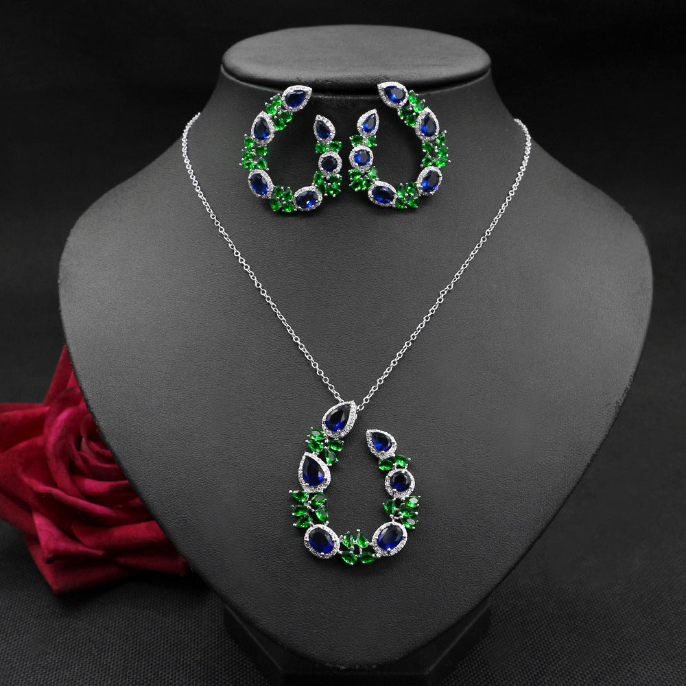 Luxurious Emerald Zircon Jewelry Set - Necklace & Earrings in Elegant Diamond Look