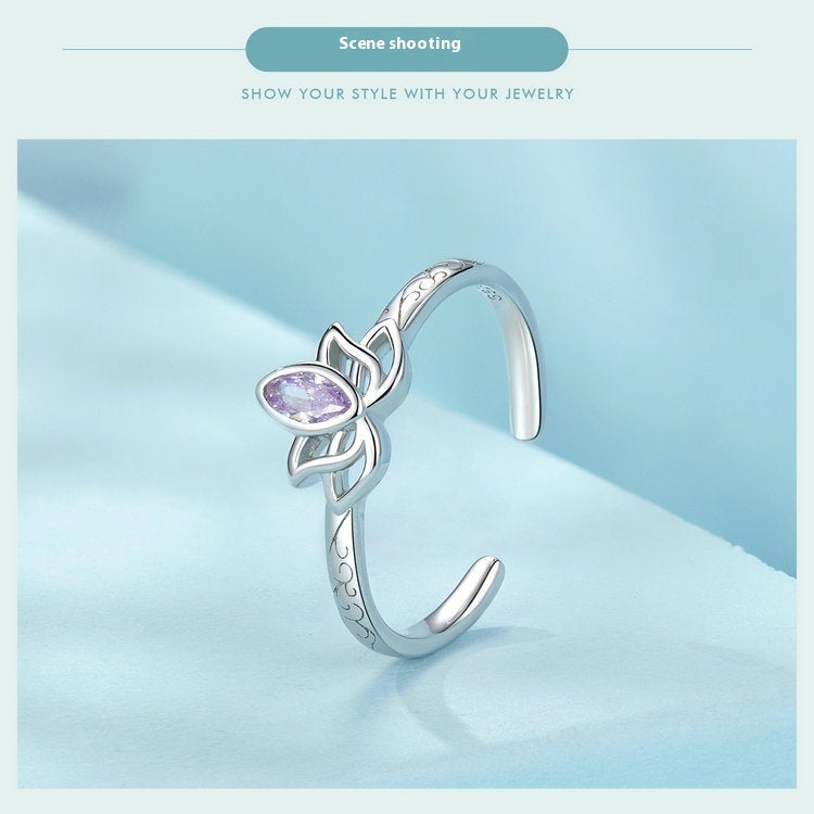 Originaler offener Lotusring mit lila Zirkonia