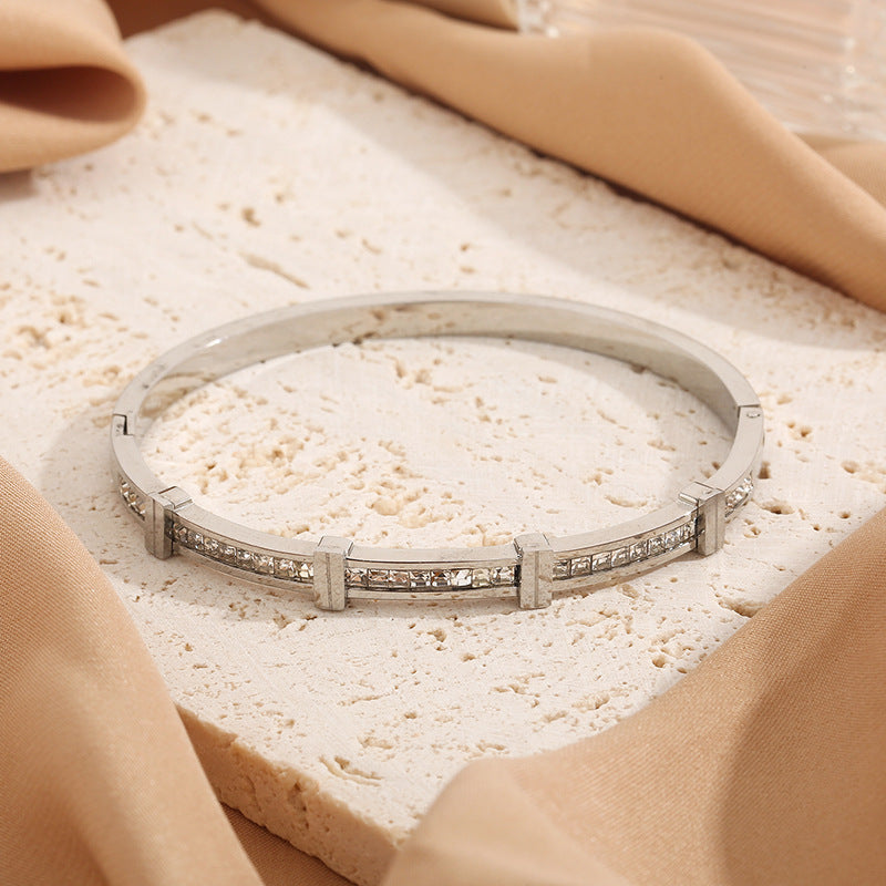 Zirkonarmband mit traditionell chinesischer Ästhetik und elegantem Flair
