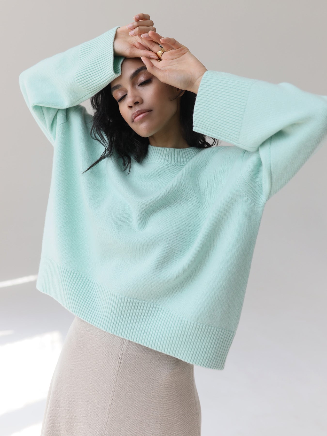 Versatile Women's Knitted Jumper – Loose Basic Pullover for Every Look