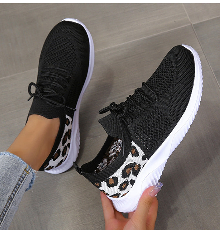 Damen Sneaker Weiß mit Leo-Print – Modische Lace-Up Sportschuhe