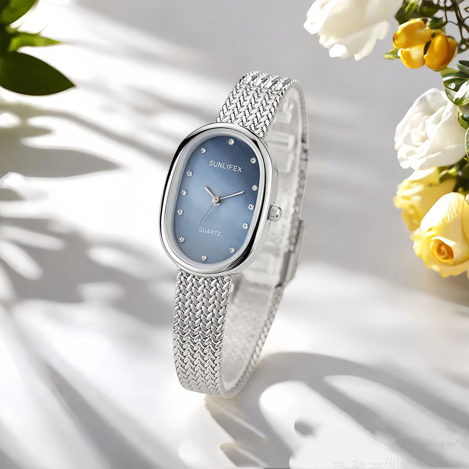 Ladies' Oval Gold Quartz Watch with Small Dial - Elegant Watch