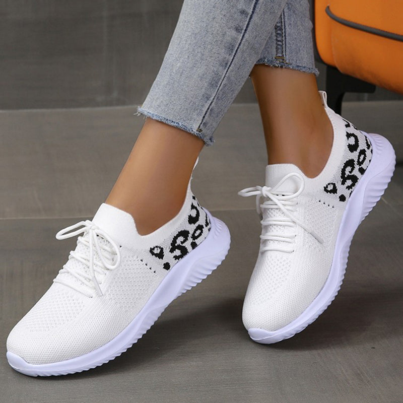 Damen Sneaker Weiß mit Leo-Print – Modische Lace-Up Sportschuhe