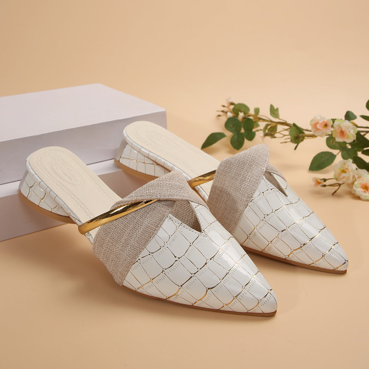 Women's Pointed Toe Mules – Elegant Low Heel Outdoor Slippers