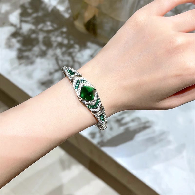 Robustes Retro-Armband mit Zirkonia und Smaragden für Damen, modisch und einzigartig mit luxuriösem Flair