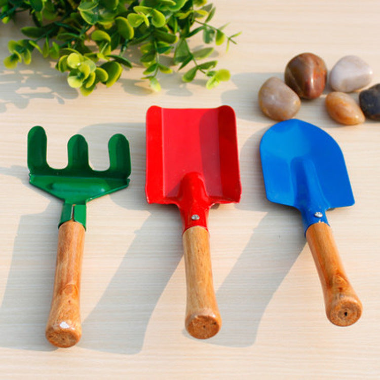 Robust Iron Garden Tools – Practical Planting Tool Set