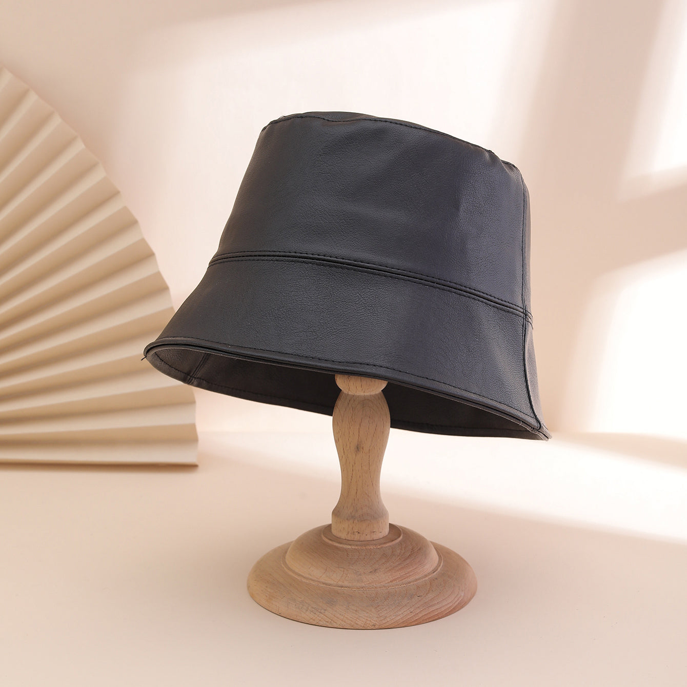 Retro PU Leather Fisherman's Hat – Stylish Women's Bucket Hat