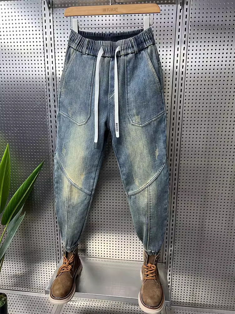 Men's Vintage Tapered Fit Jeans – Washed Denim with Buttons
