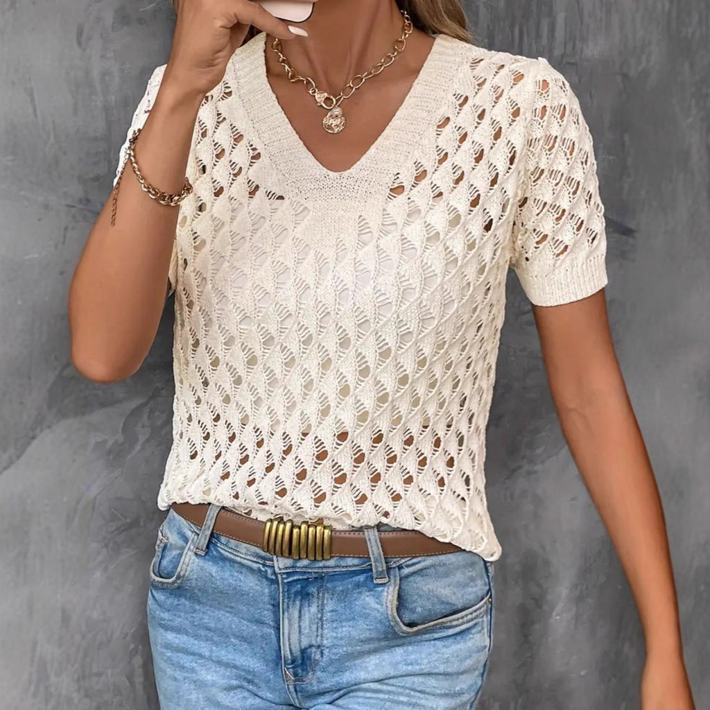 Women's Plus Size Knitted Top with Cut-Out – Short Sleeve & Elegantly Breezy