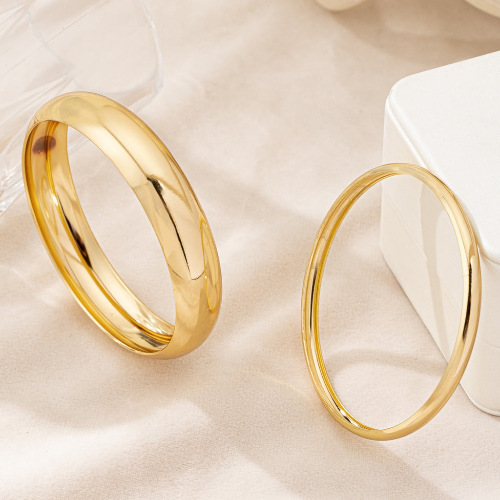 Extravagant Minimalist Traditional High-Gloss Bracelet