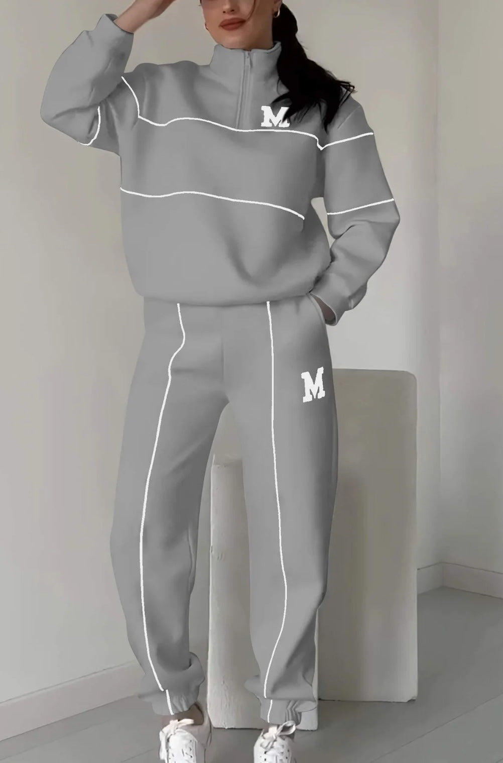 Women's 2-Piece Jogging Suit – Oversize Sweatshirt & Pants with Pockets