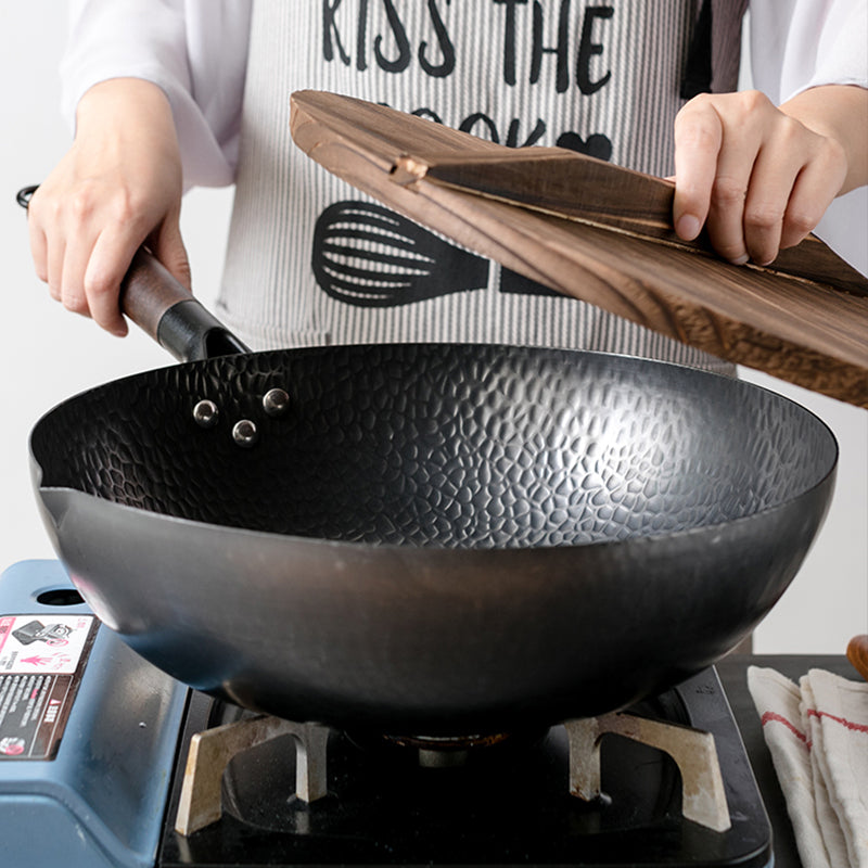 Traditioneller Eisen Wok – Handgefertigte Pfanne Premium